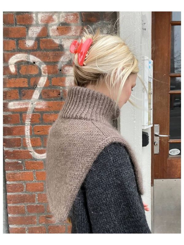 Zipper Neck 